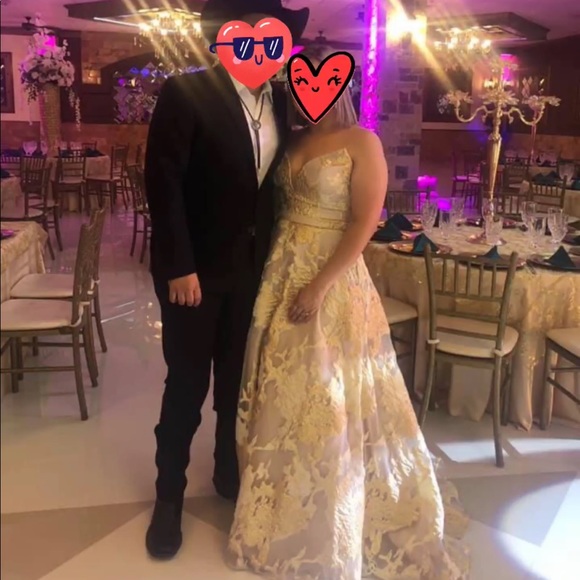 SOLD!!Formal dress - Picture 2 of 2